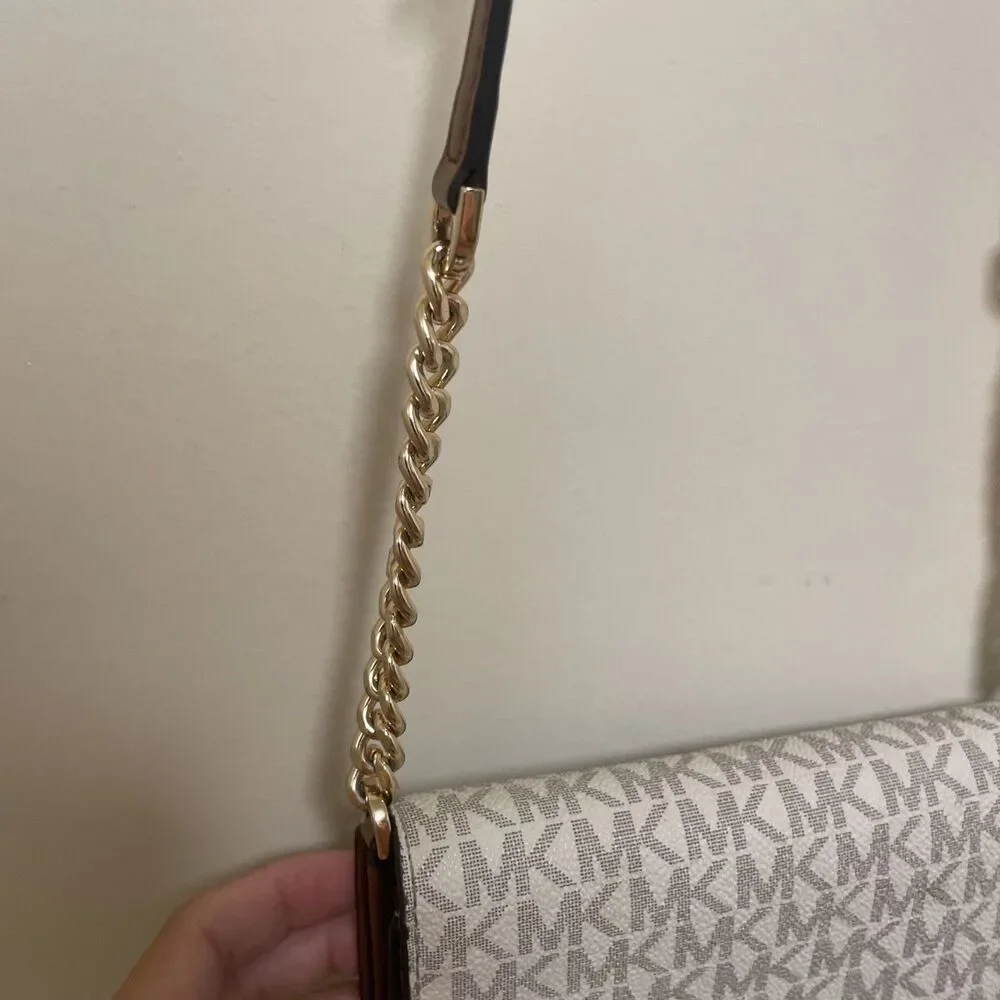 Michael Kors Jet Set Vanilla Multifunctional  Crossbody Wallet Handbag